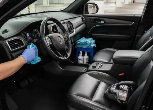 Interior glass cleaning with streak-free finish and deodorization